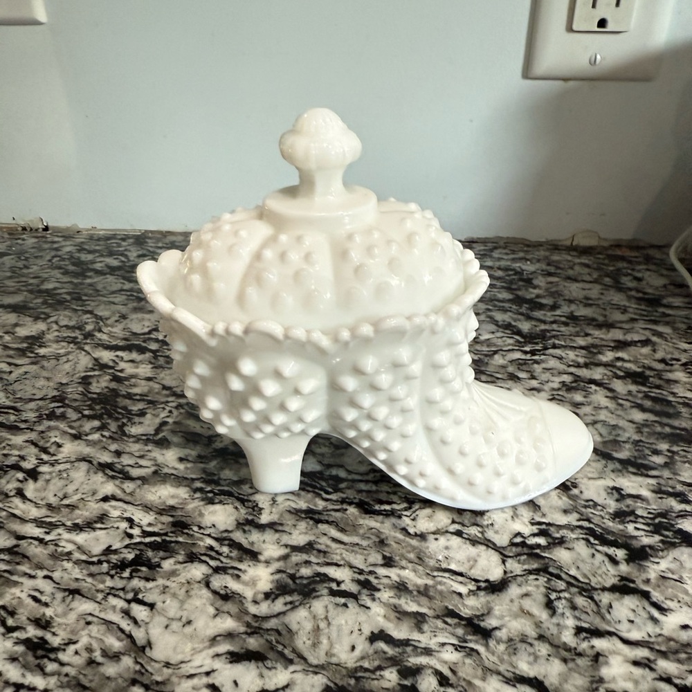 Vintage 70s Fenton Art Glass MILK GLASS shoe dish with matching top